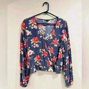 🔥American Eagle Floral Blouse🔥